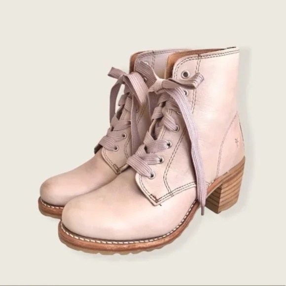 RARE Frye Sabrina 6G Lilac Pink/Cream Leather Lace Up Cute Heeled Ankle Booties - Picture 5 of 11